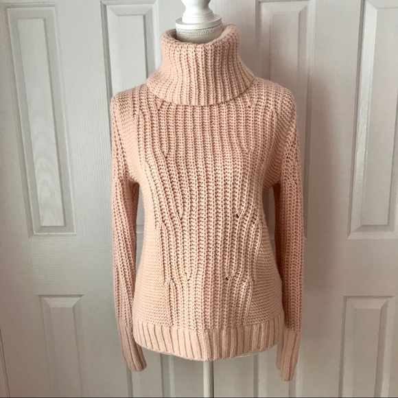 Banana Republic Sweaters - Banana Republic Chunky Knit Turtle Neck Sweater M